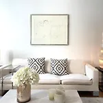 Fantastic Apartment In Prime Location - City Center West