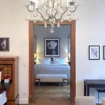 Fantastic Apartment In Prime Location - City Center West
